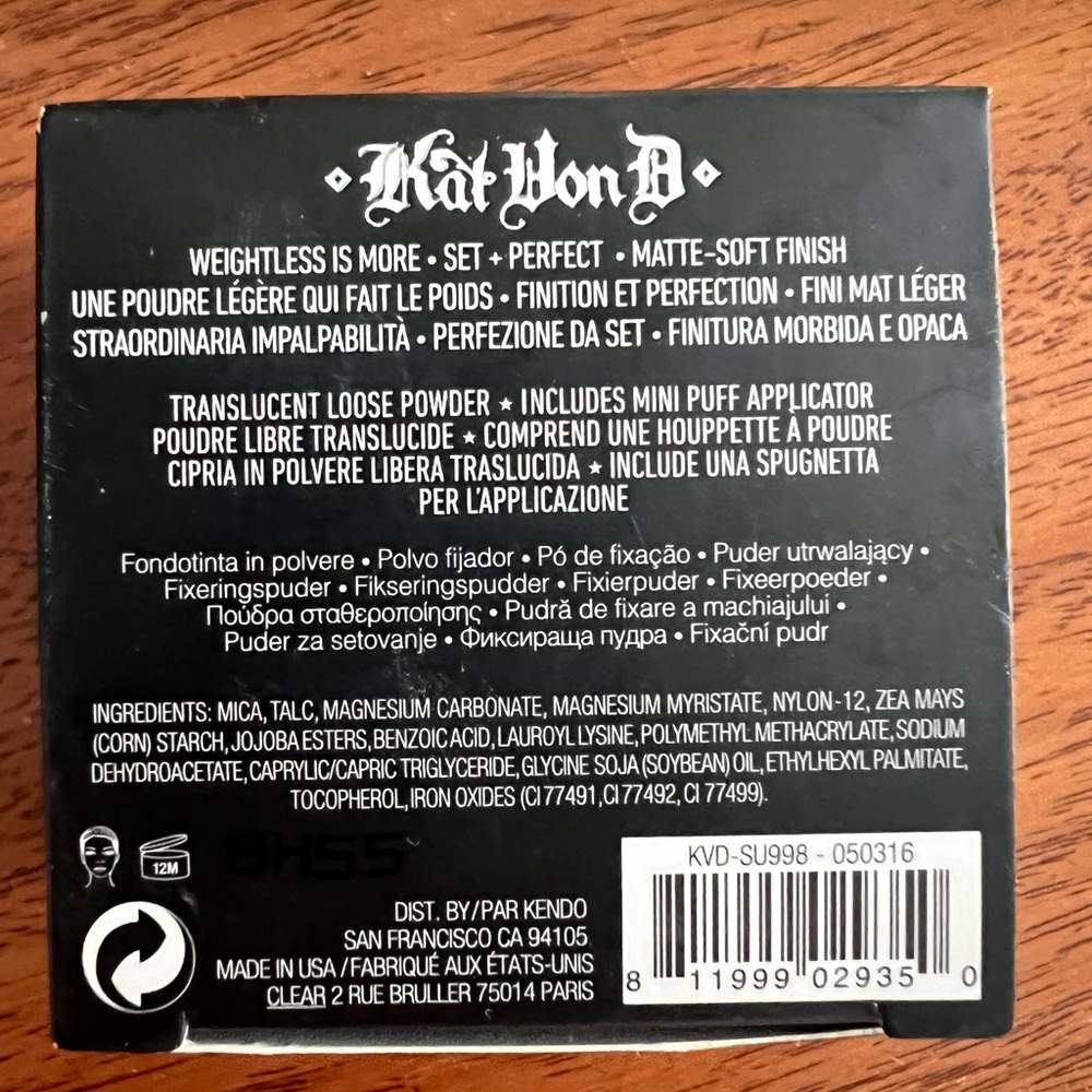 Kat Von D Setting Powder - Picture 4 of 4